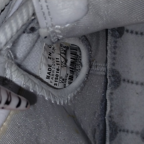 Size 16 Nike White High-Top Sneakers - Picture 4 of 4